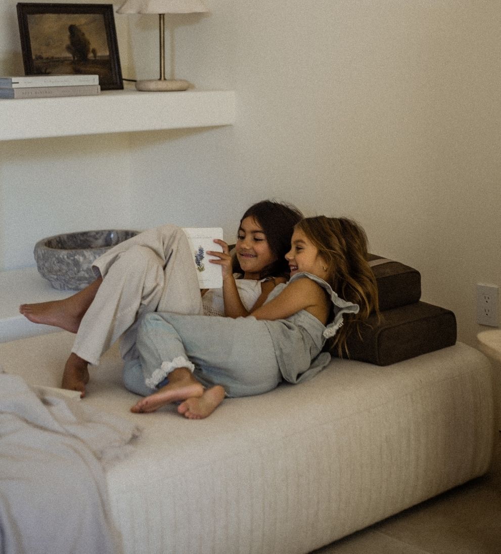 Juliette Daybed - Dimensions: 74 L ¡Á 39 W ¡Á 16 H | Pillow Stack: 12 L ¡Á 32 W ¡Á 8 HLower Pillow: 12 L ¡Á 32 W ¡Á 4 H | Top Pillow: 9 L ¡Á 24.5 W ¡Á