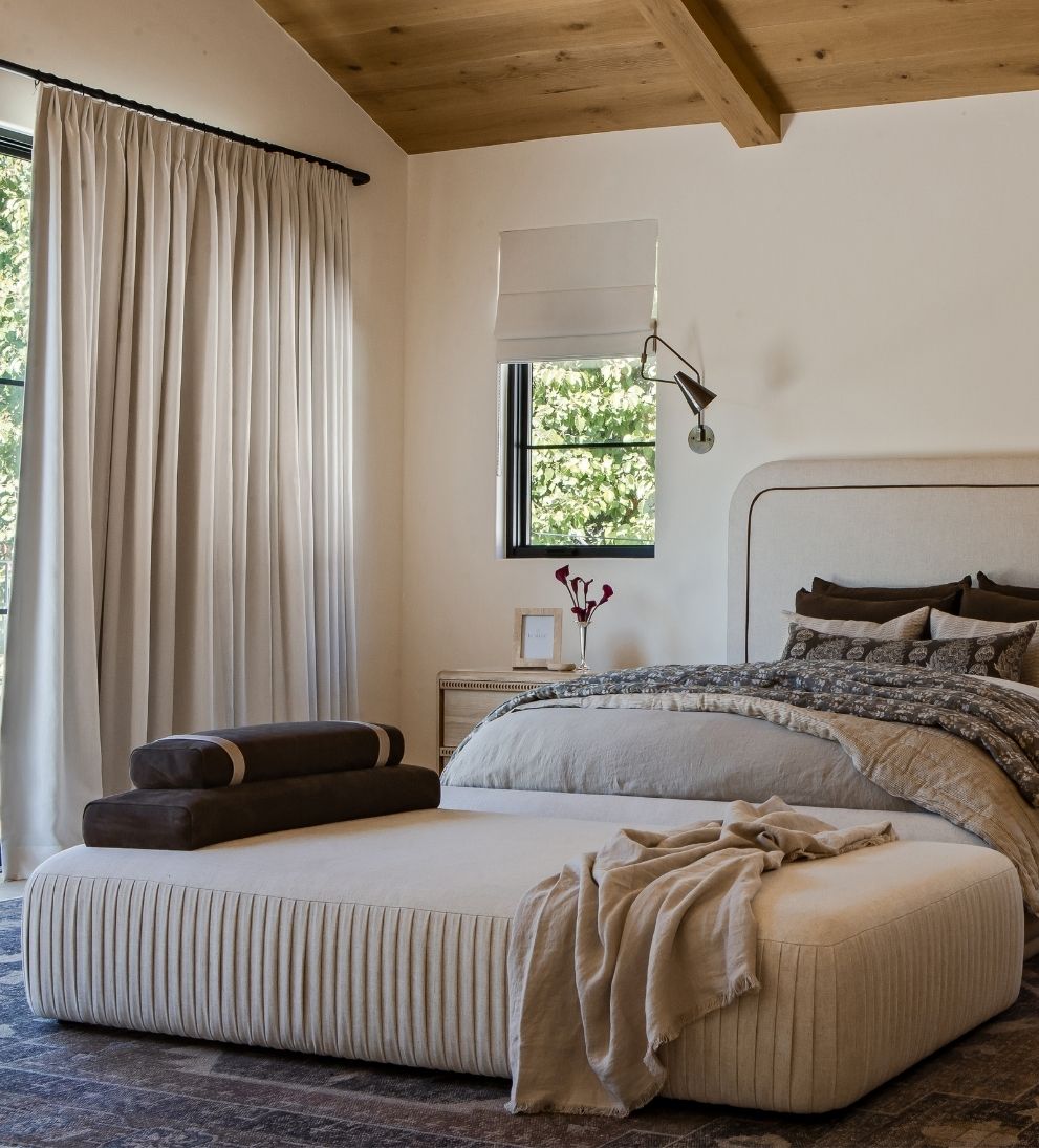 Juliette Daybed - Dimensions: 74 L ¡Á 39 W ¡Á 16 H | Pillow Stack: 12 L ¡Á 32 W ¡Á 8 HLower Pillow: 12 L ¡Á 32 W ¡Á 4 H | Top Pillow: 9 L ¡Á 24.5 W ¡Á