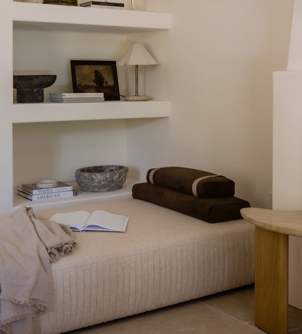 Juliette Daybed - Dimensions: 74 L ¡Á 39 W ¡Á 16 H | Pillow Stack: 12 L ¡Á 32 W ¡Á 8 HLower Pillow: 12 L ¡Á 32 W ¡Á 4 H | Top Pillow: 9 L ¡Á 24.5 W ¡Á