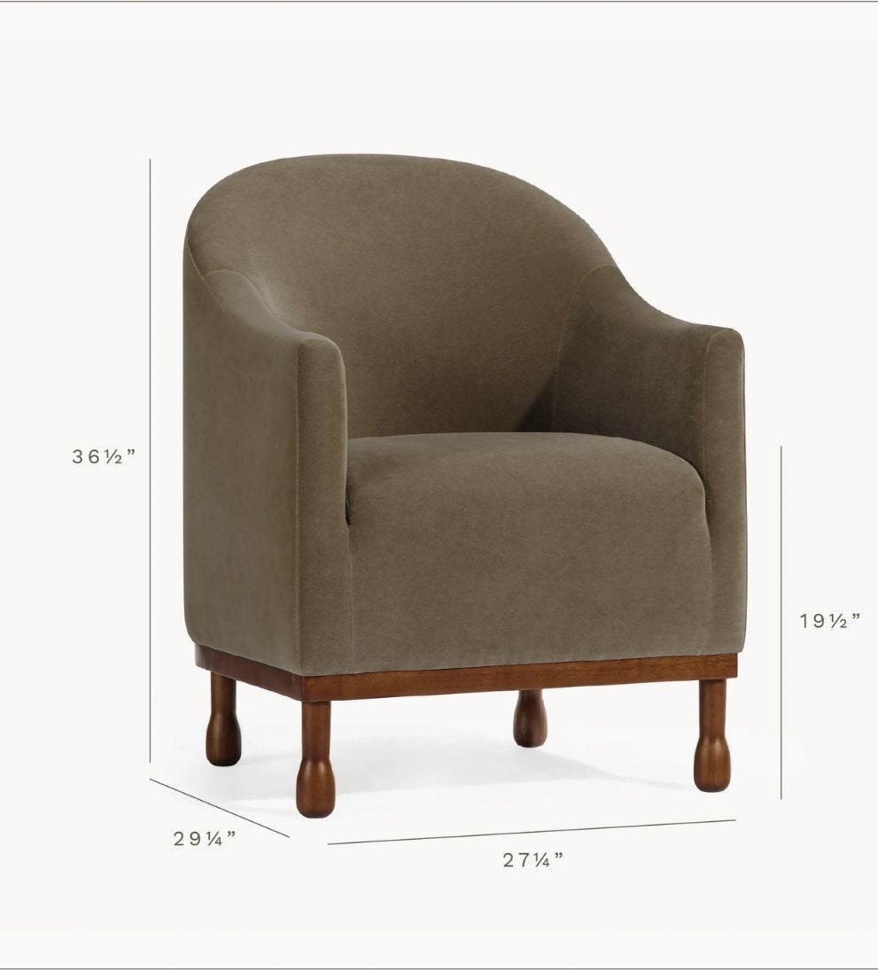 Kiernan Chair, Brown - Dimensions: 27.32 W ¡Á 29.50 D ¡Á 36.50 H | Weight: 50 lbsThe Kiernan Chair is a captain's chair worth captaining. - Generously