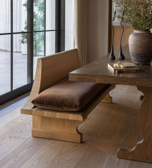 Banc Porto – Banc en chêne blanc avec assise rembourrée en velours cognac luxueux, design robuste et tendance pour entrée ou salle à manger, 78"L x 24"l x 30"H